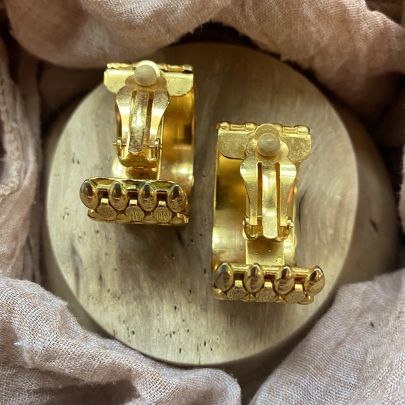 Lapor Vintage Gold Earrings. - Picture 3 of 5